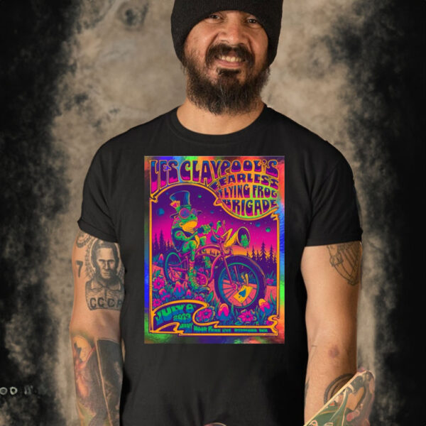 Poster Les Claypool’s Fearless Flying Frog Brigade 2023 Shirt