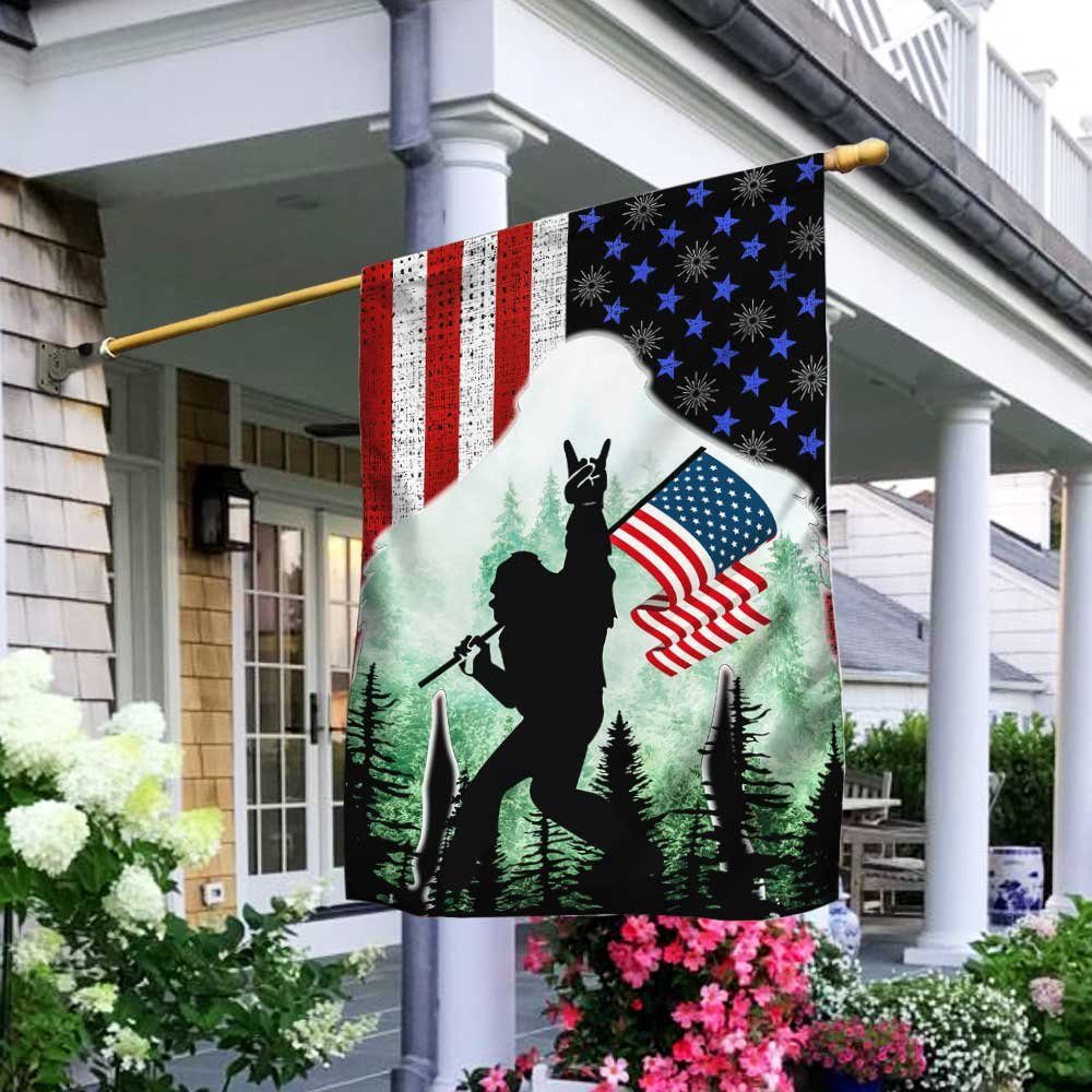 Bigfoot Sasquatch Rock On American Flag DBD2784F