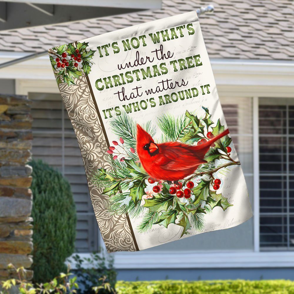Cardinal It's Who's Around The Christmas Tree Flag MBH217F