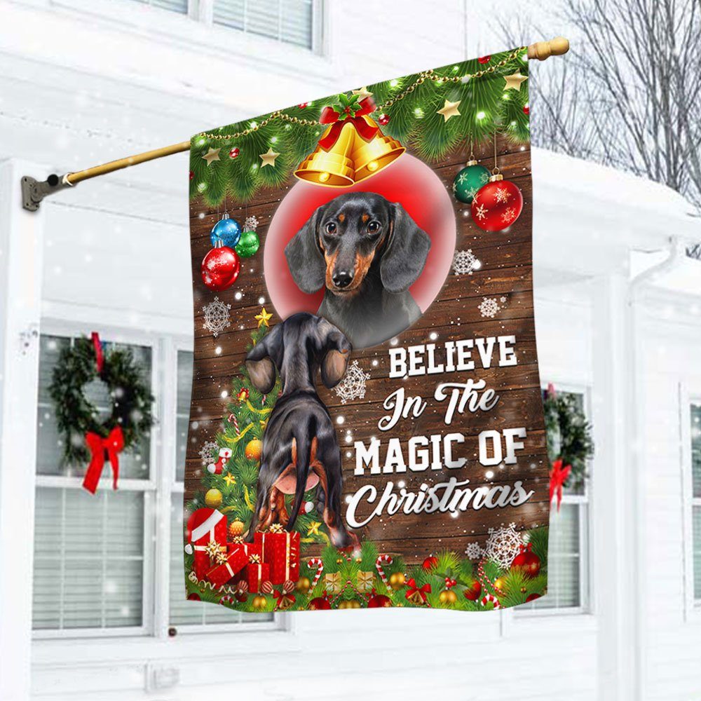 Dachshund Believes In The Magic Of Christmas Flag MBH195F