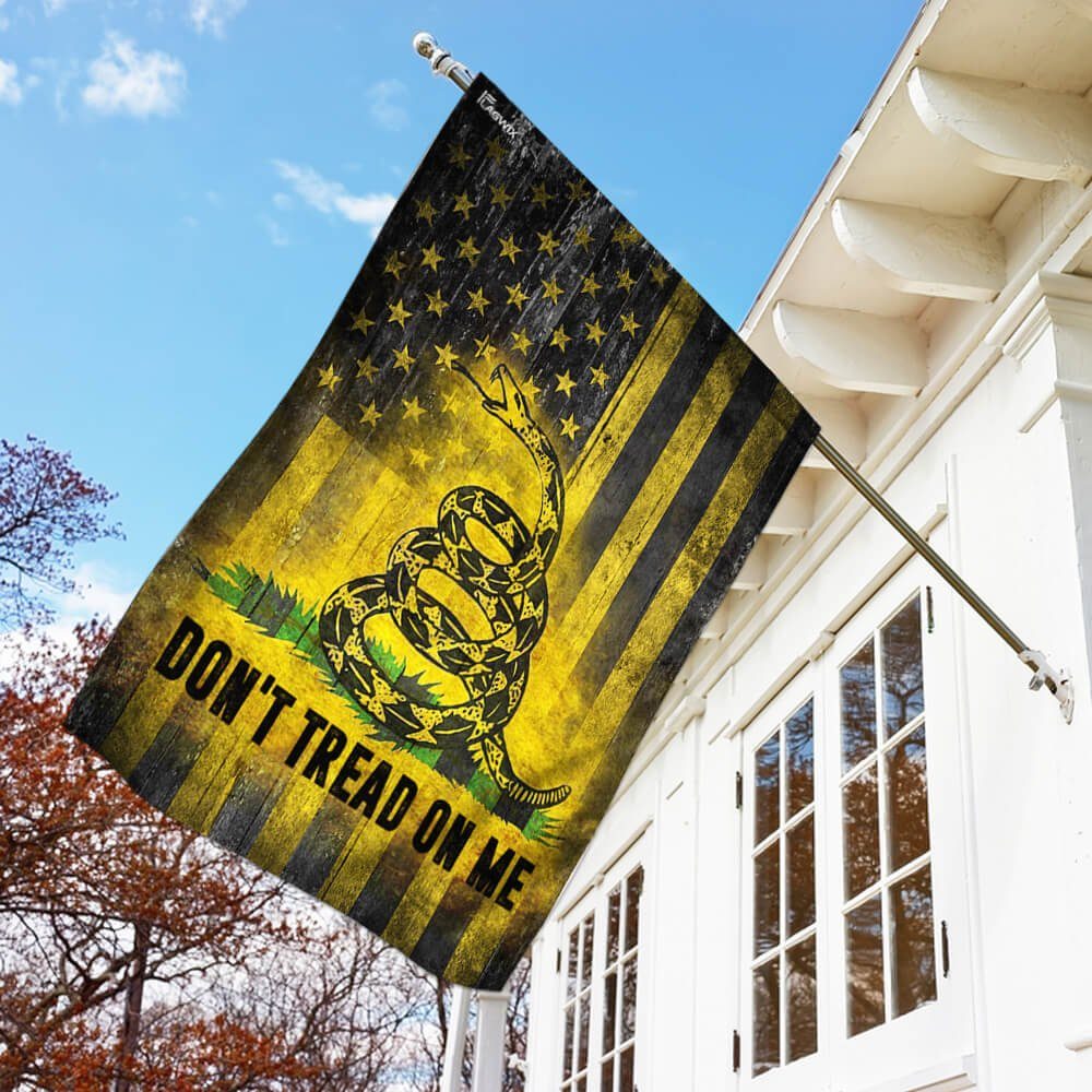 Don’t Tread On Me Libetarian Gadsden Flag