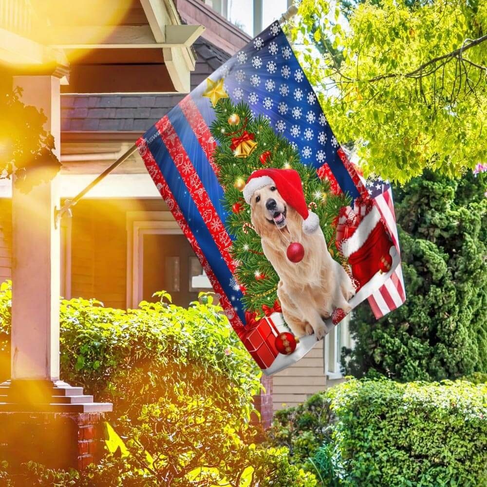Golden Retriever. Merry Christmas Flag
