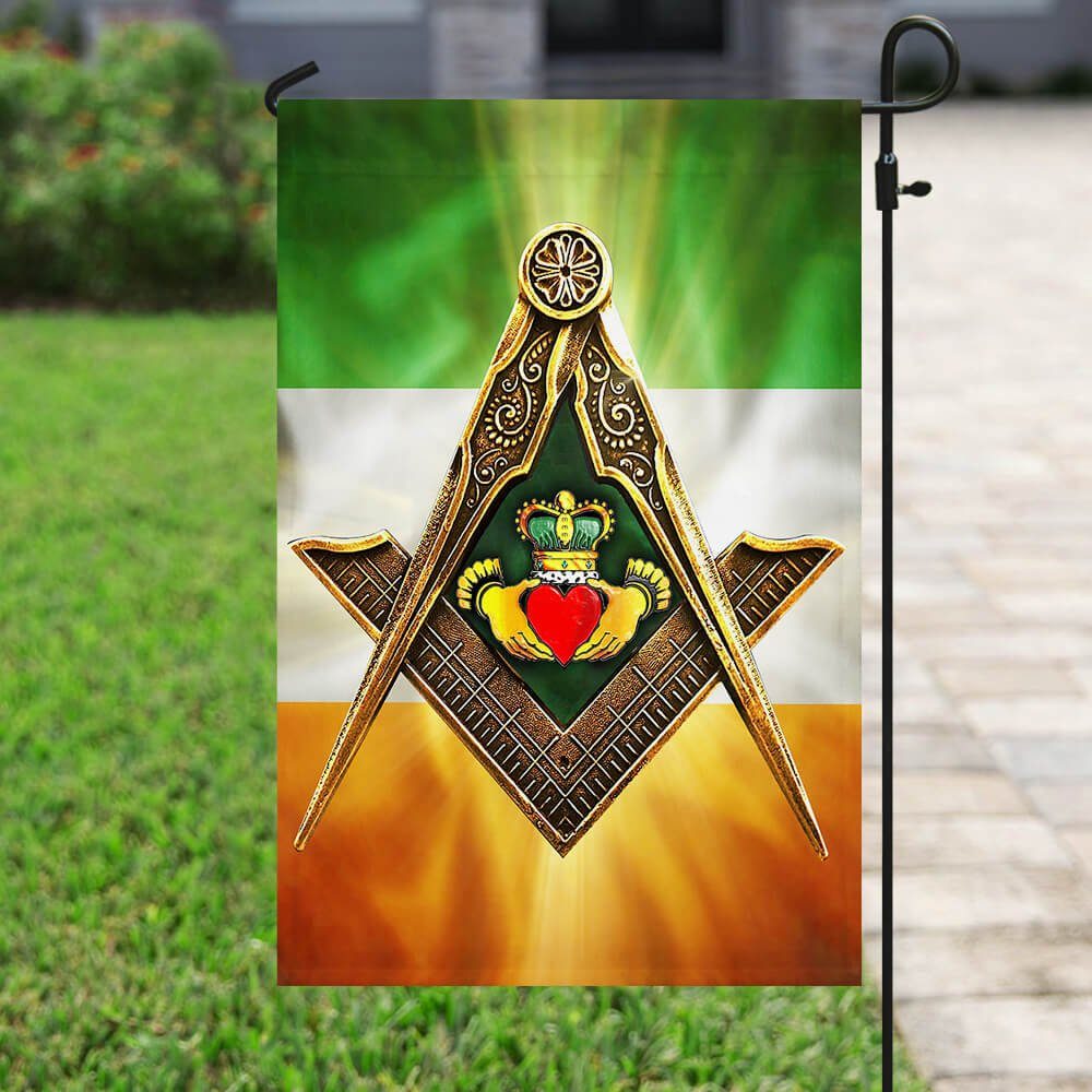 Irish – Claddagh Flag