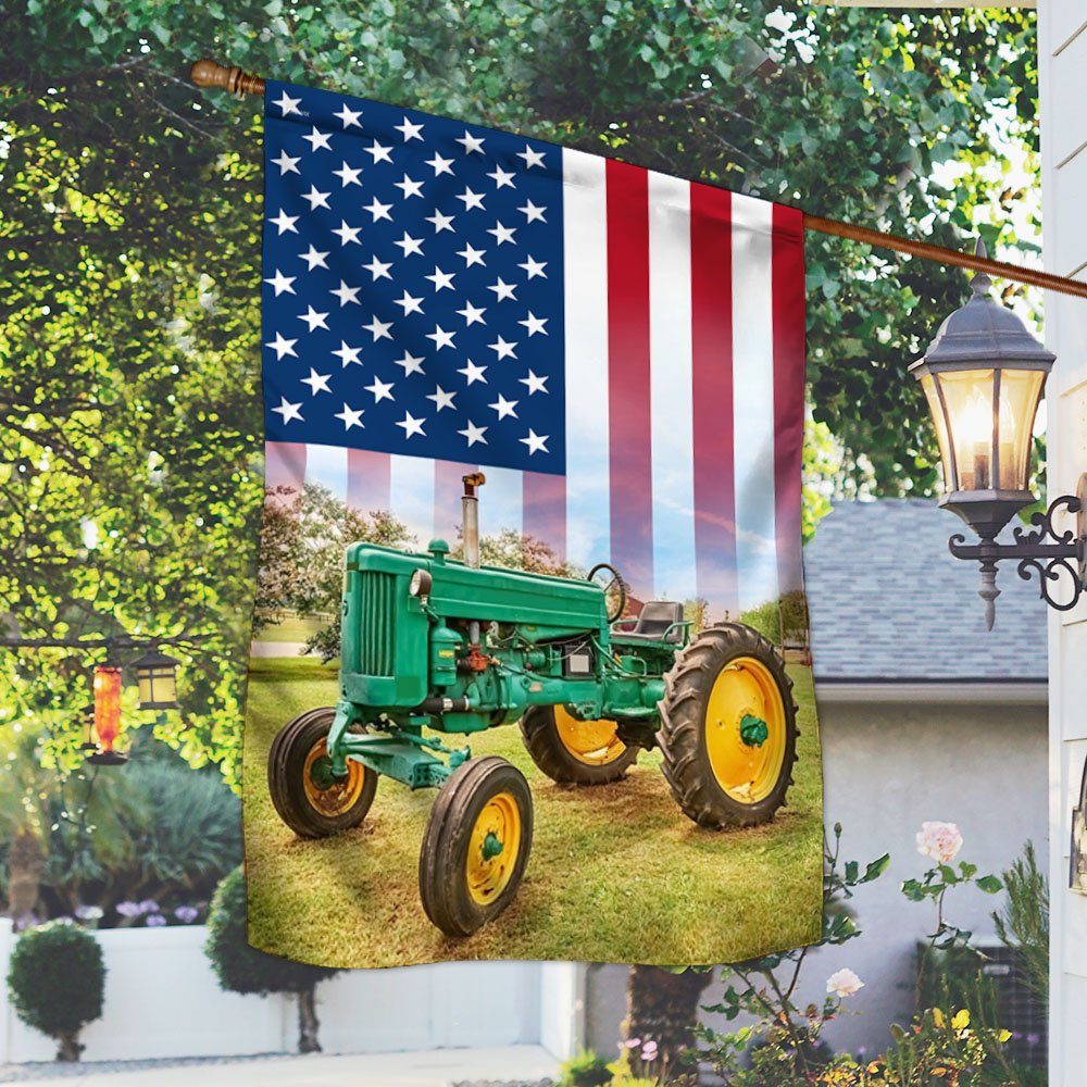 Old Tractor American FLag BNN351Fv1