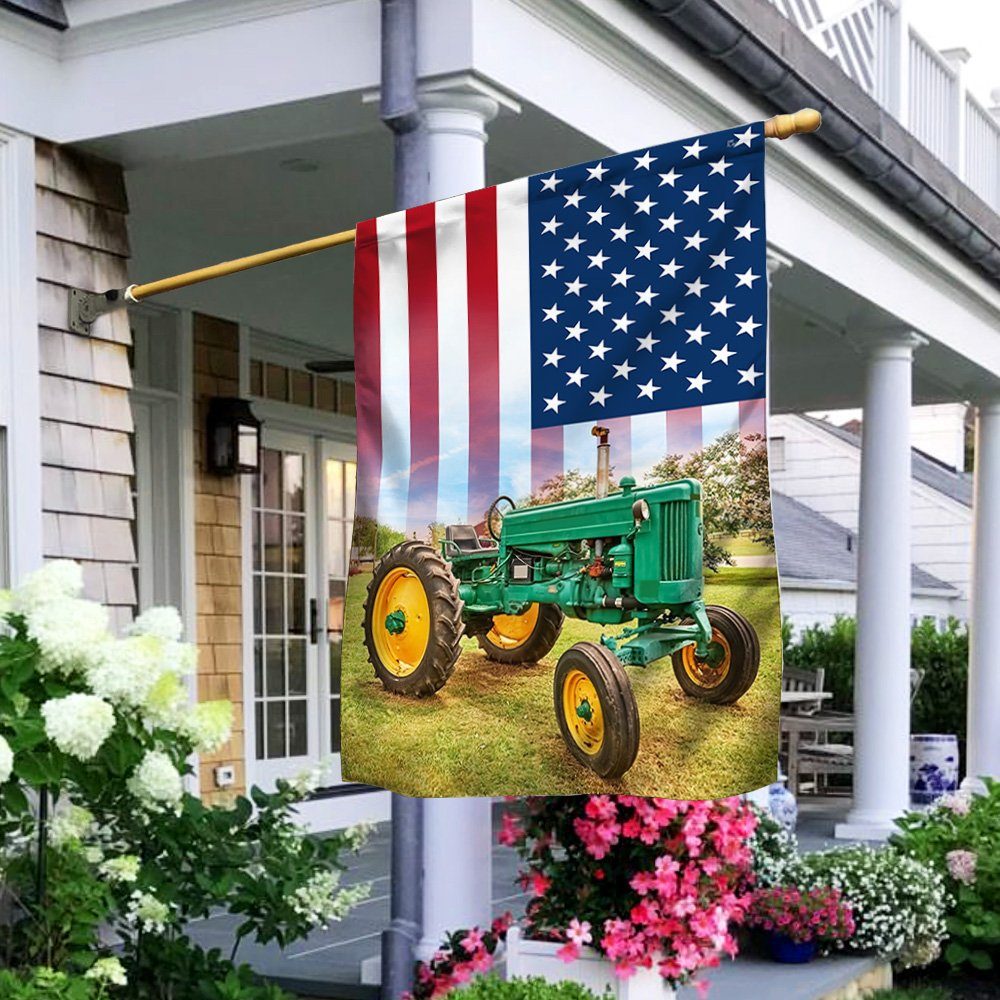 Old Tractor American FLag BNN351Fv1
