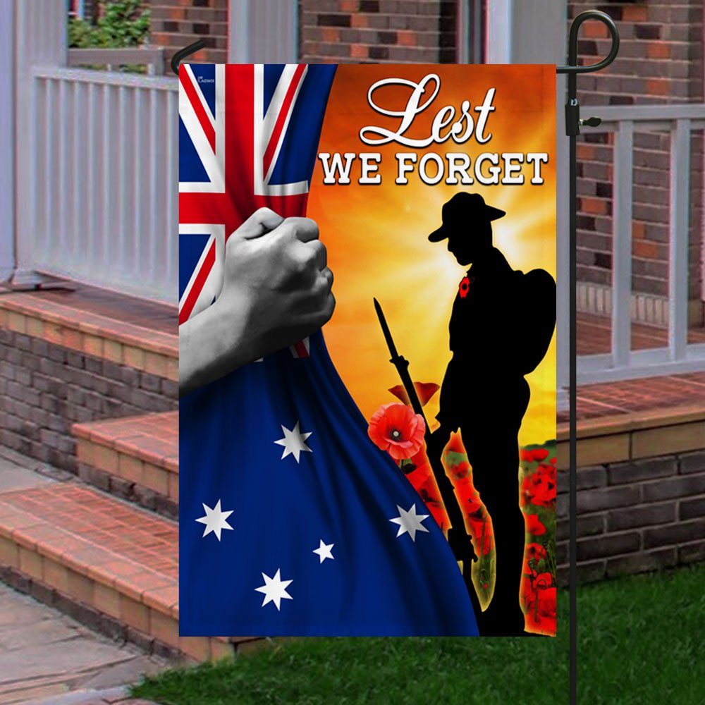 Remembrance Day Flag Poppy. Lest We Forget Flag THB3318Fv1