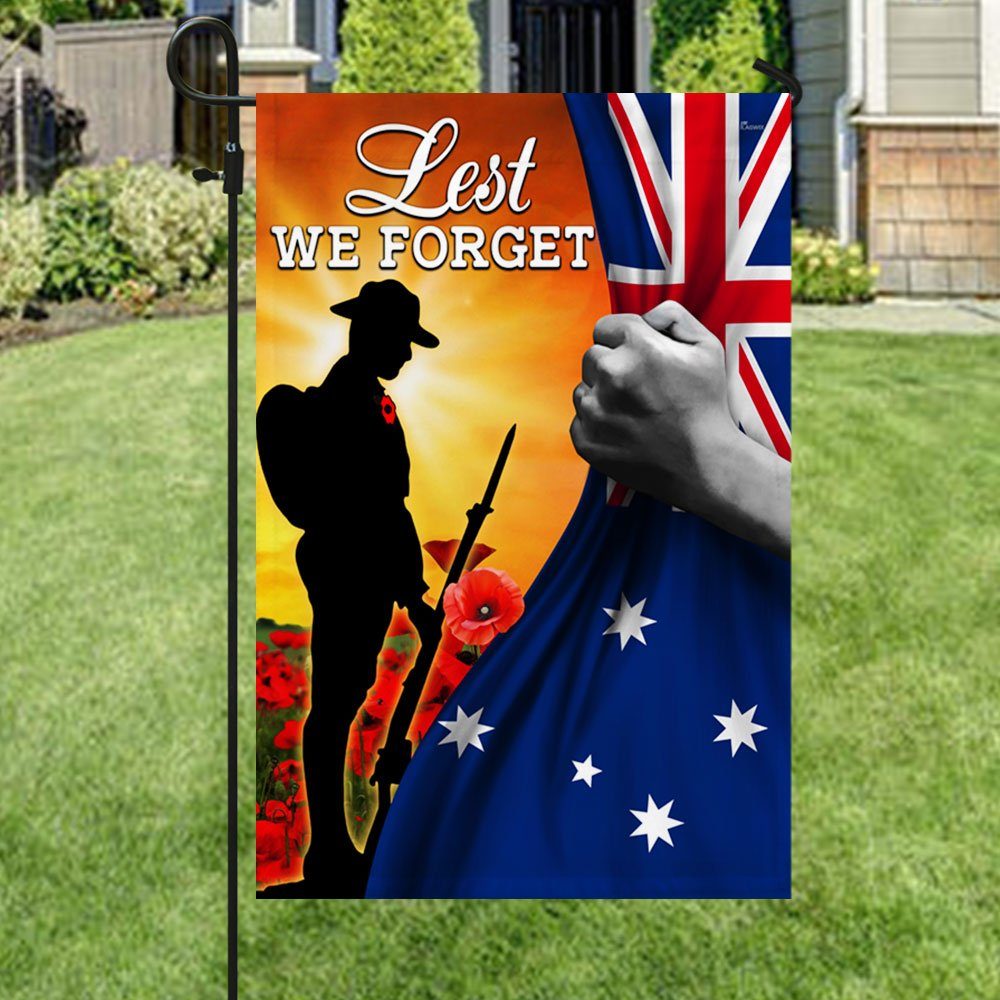 Remembrance Day Flag Poppy. Lest We Forget Flag THB3318Fv1