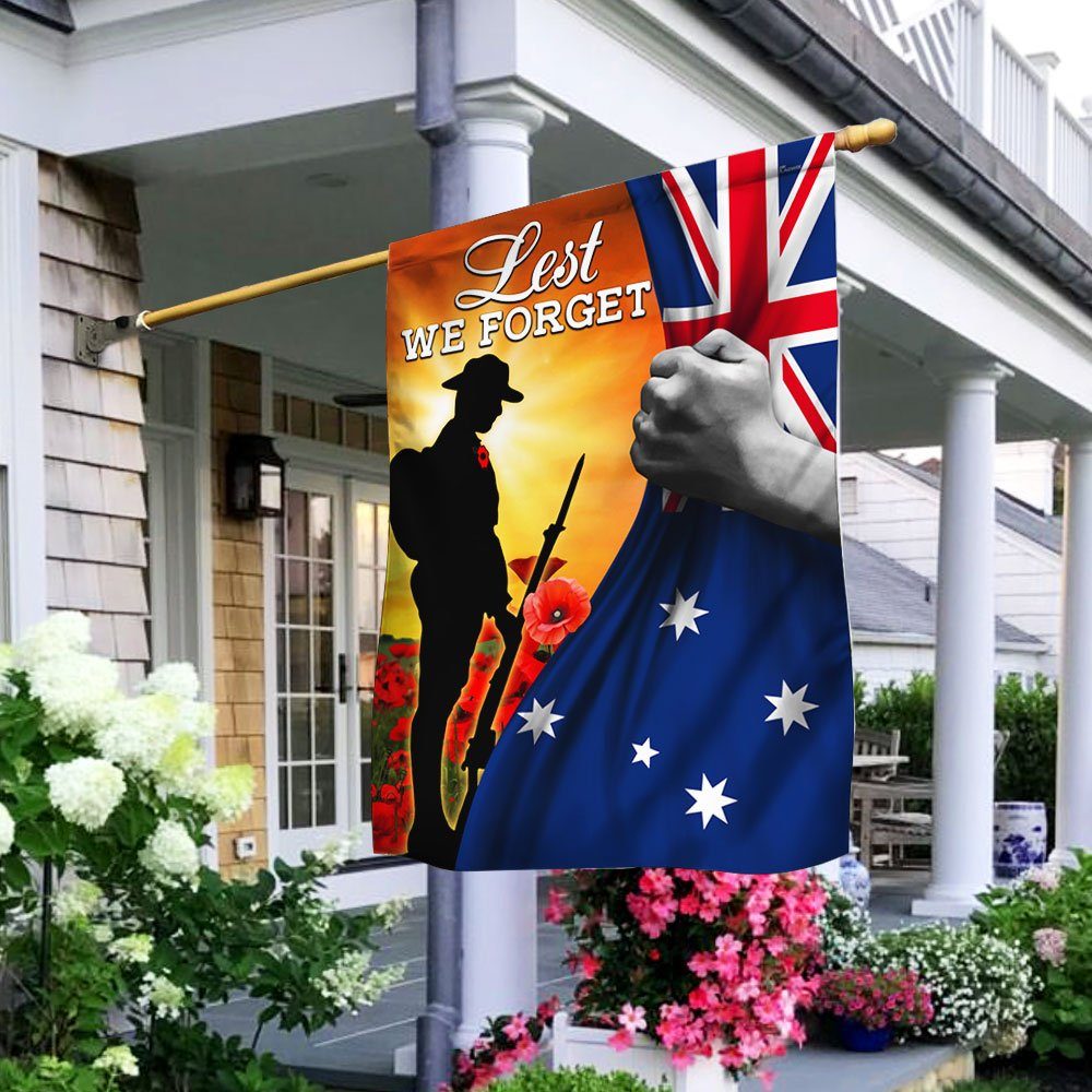 Remembrance Day Flag Poppy. Lest We Forget Flag THB3318Fv1