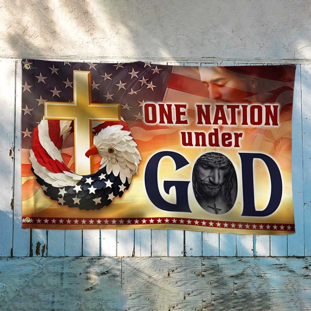 US Christian Cross Wreath Grommet Flag The Nation God Blesses DBD3070GF