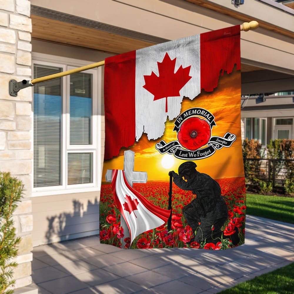 Veteran Kneeling Canadian Memorial Honoring Fallen Soldiers Veterans Flag MLN404F