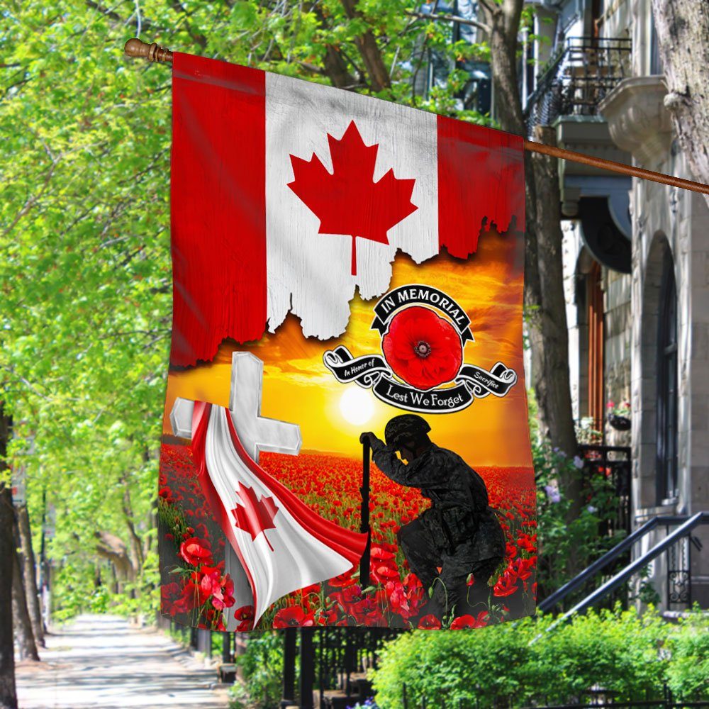 Veteran Kneeling Canadian Memorial Honoring Fallen Soldiers Veterans Flag MLN404F