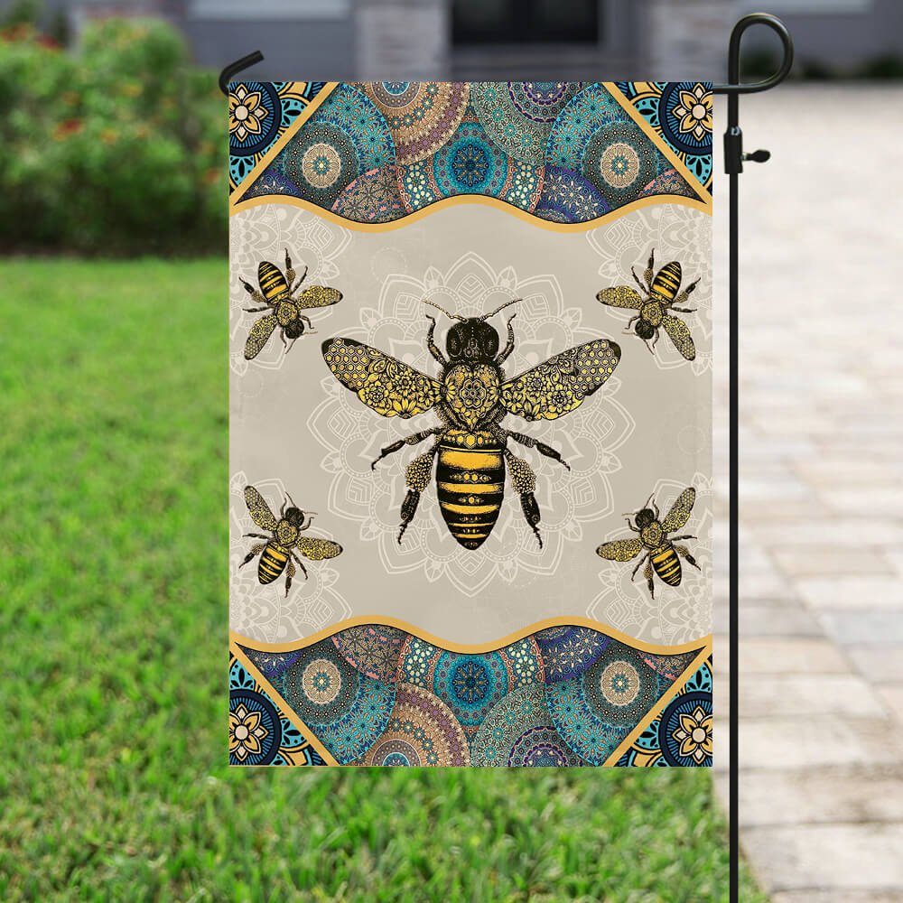 Vintage Bee Flag