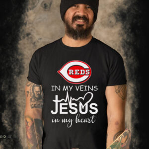 CINCINNATI REDS LOGO 2023 IN MY VEINS JESUS IN MY HEART SHIRT