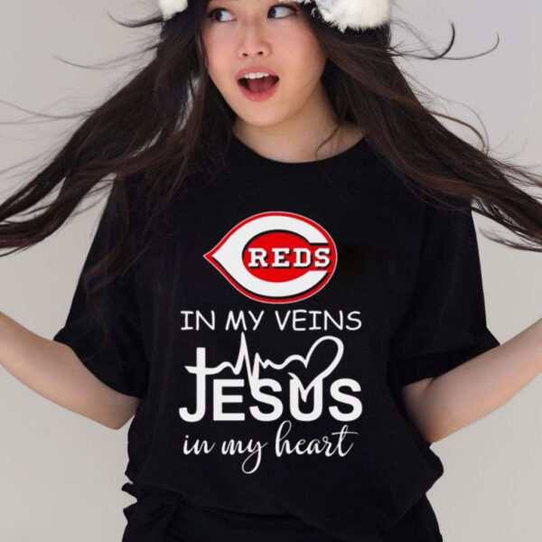 CINCINNATI REDS LOGO 2023 IN MY VEINS JESUS IN MY HEART T-SHIRT