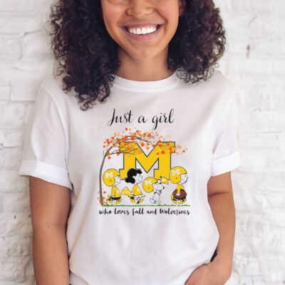 Just A Girl Who Loves Fall and Michigan Wolverines Peanuts Cartoon Halloween Tee shirt