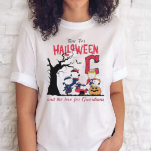 Official Peanuts time for halloween and the love for Cleveland guardians logo 2023 shirt