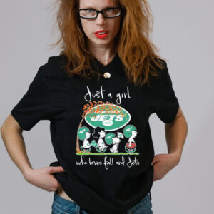 Official the peanuts just a girl who loves fall and New York Jets T-Shirt