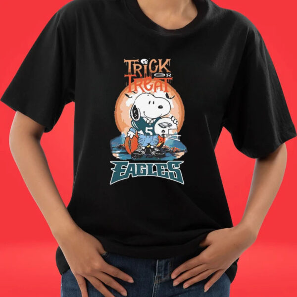 Trick Treat Snoopy Teams Philadelphia Eagles NFL Tee Shirt