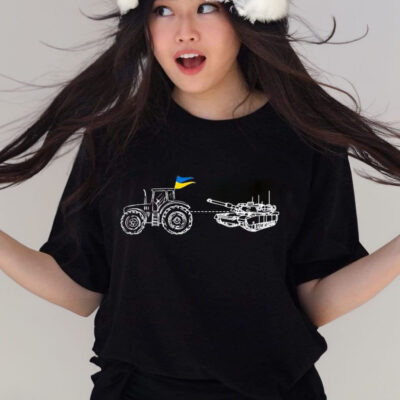 Ukrainian tractor pulling tank T-shirt