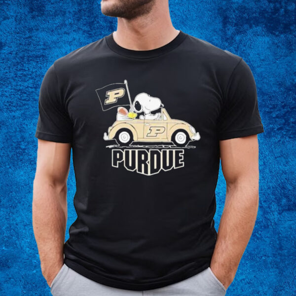 Official Snoopy and Woodstock driving car purdue boilermakers 2023 T-shirt