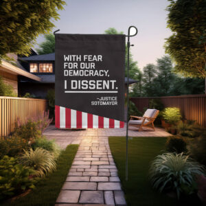 I Dissent Garden Flag