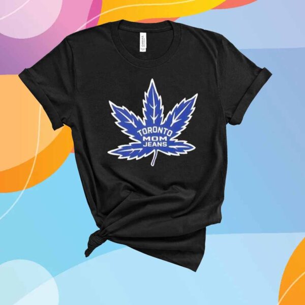 Toronto Mom Jeans Leaf T-Shirt